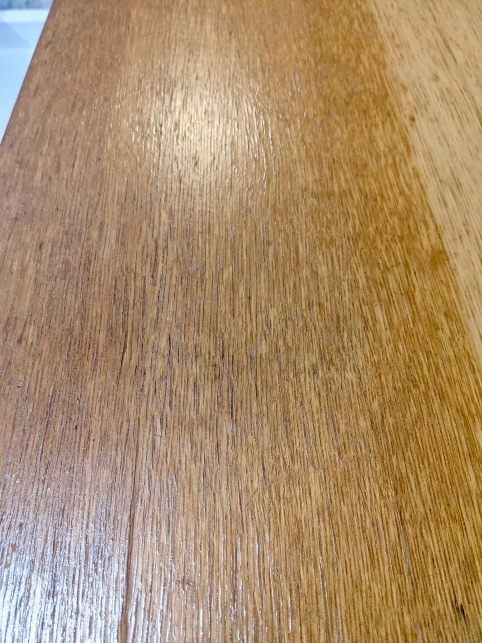 Oak chest of drawers