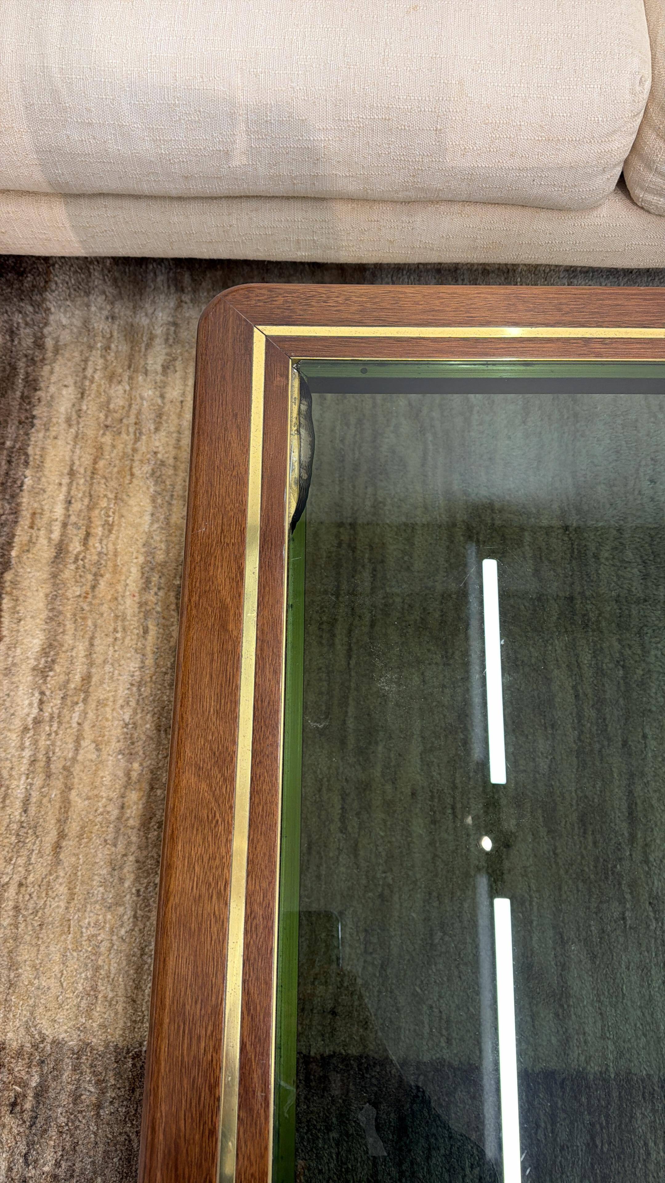Table basse moderne du milieu du siècle en laiton et chrome par Romeo Rega, Italie, années 1970.