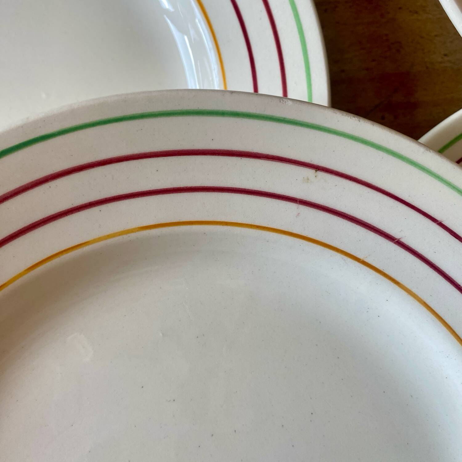 Set of 12 vintage flat plates, Jeannio de Gien model