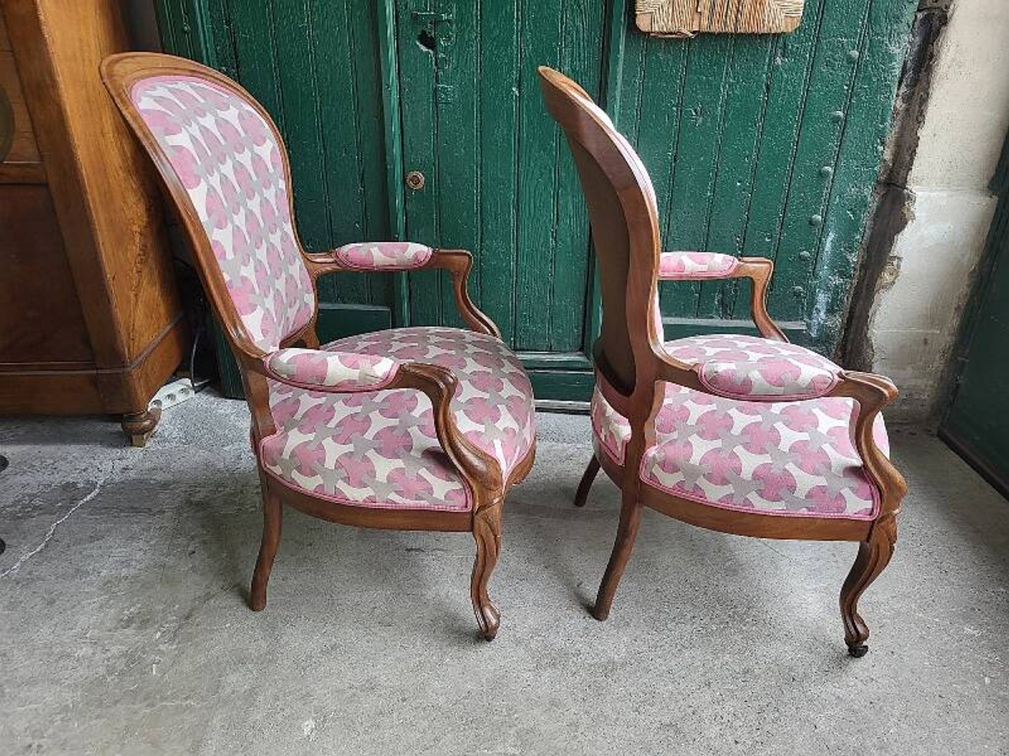 Paire de fauteuils louis philippe en noyer