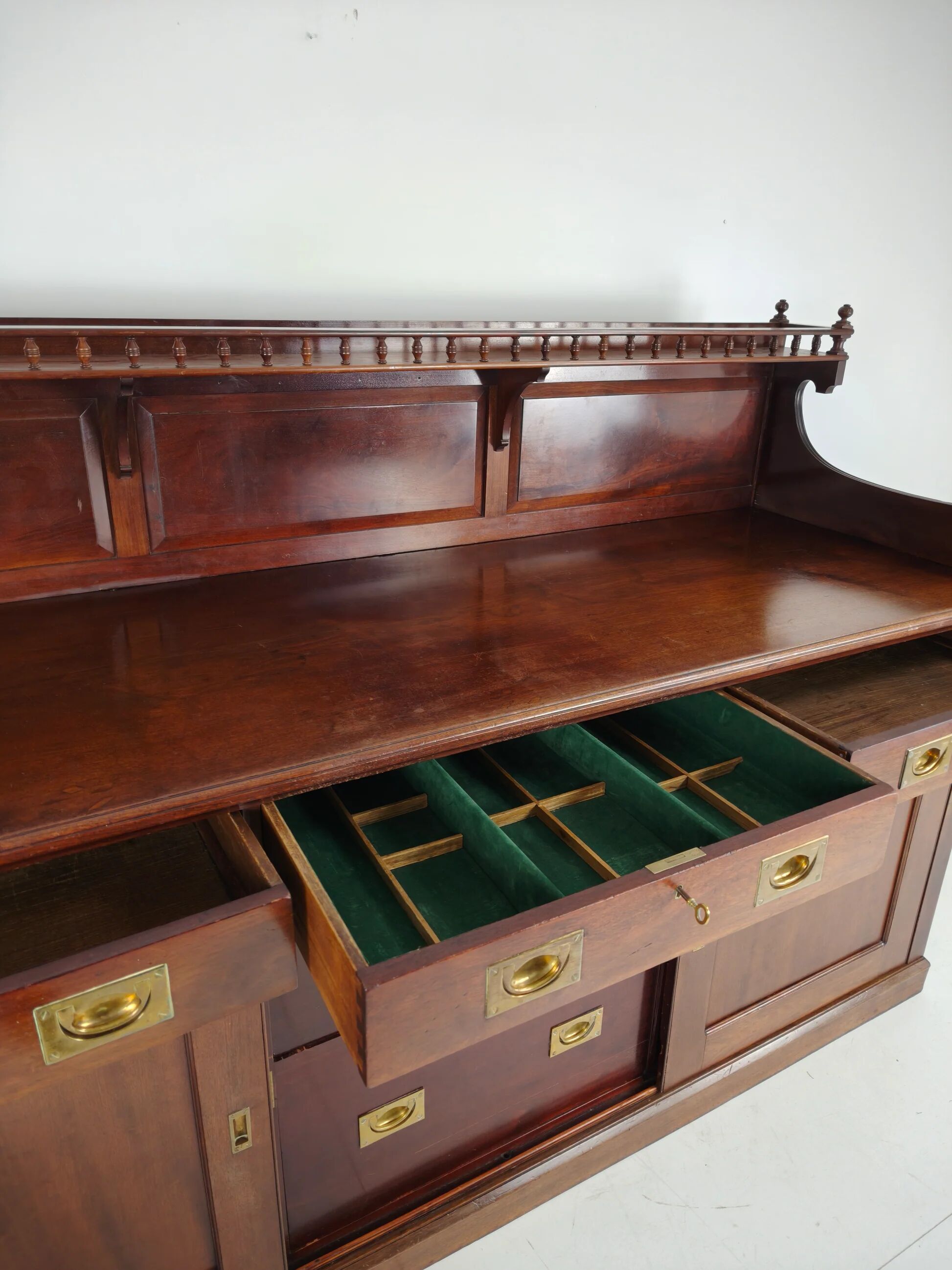 Early 20th-century English mahogany dresser / sideboard – brass campaign hardware