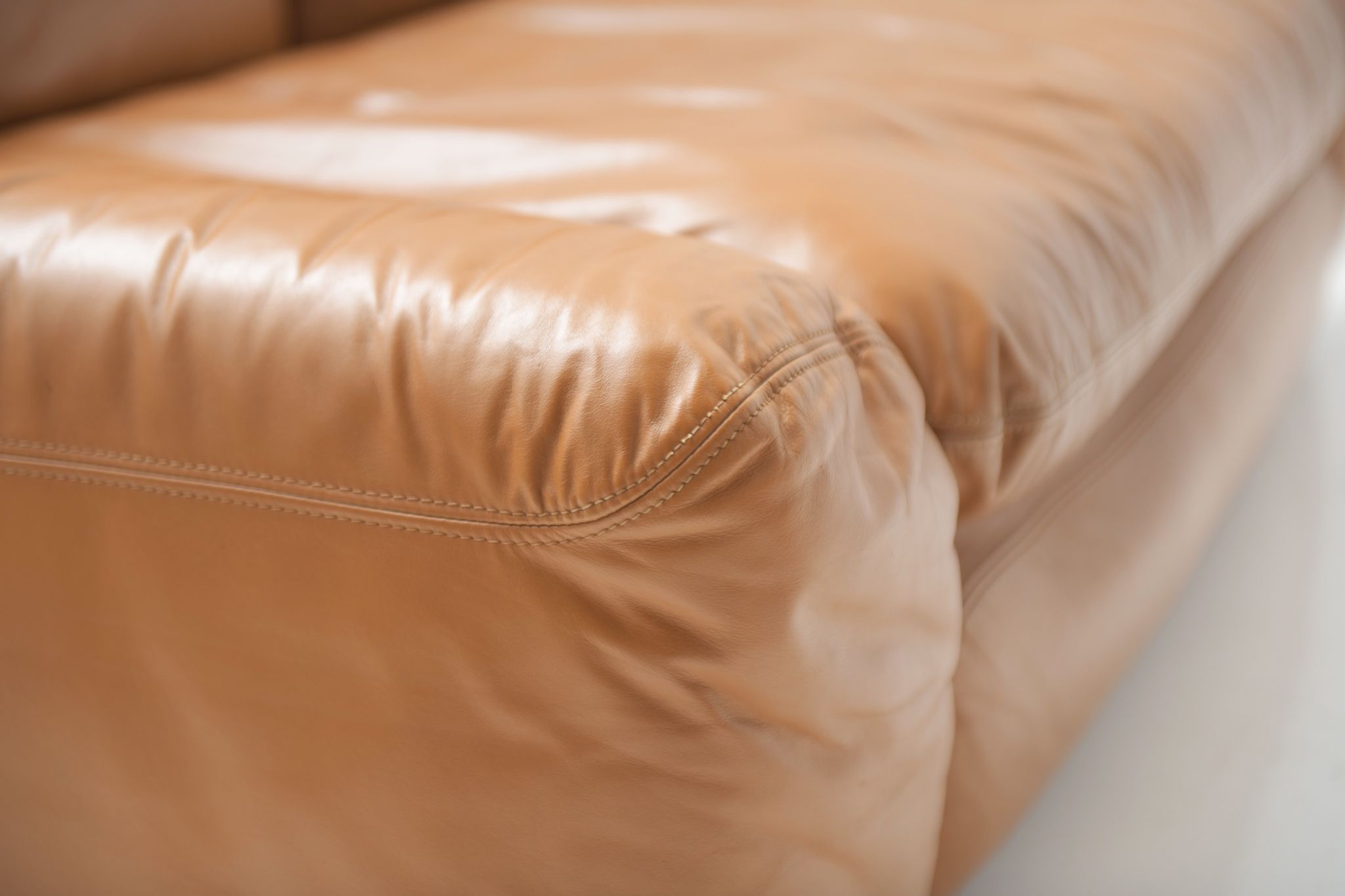 Canapés en cuir cognac Bengodi design Cini Boeri pour Arflex Italie