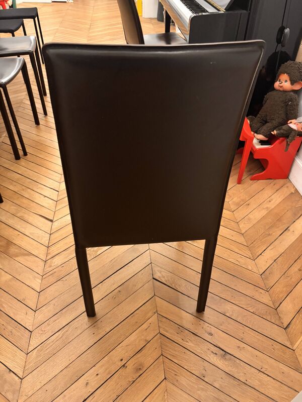 Lot chaises en cuir marron “Roche Bobois”