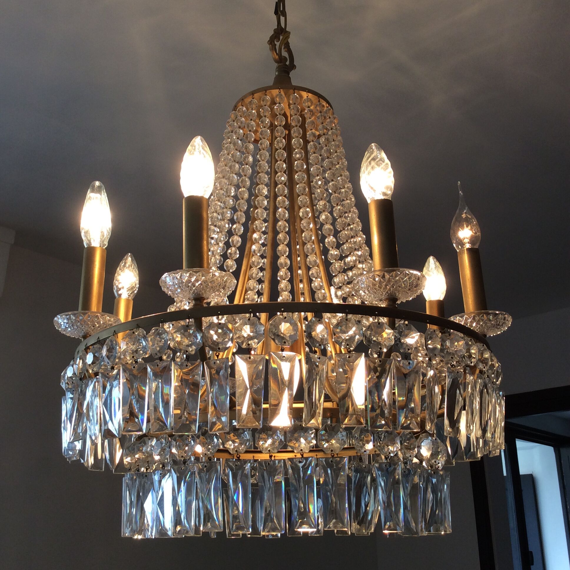 Chandelier crystal stamped balloon
