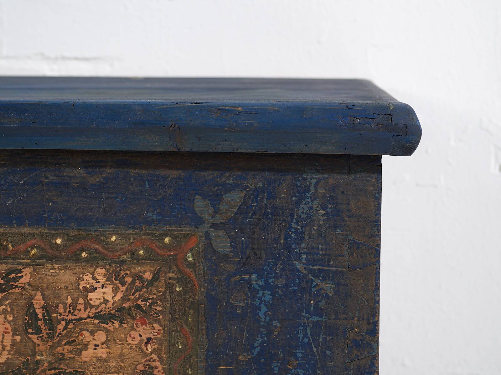 Antique navy blue bridal trunk (1855)