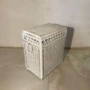 Ensemble chambre rotin blanc : commode, miroir, lit, panier