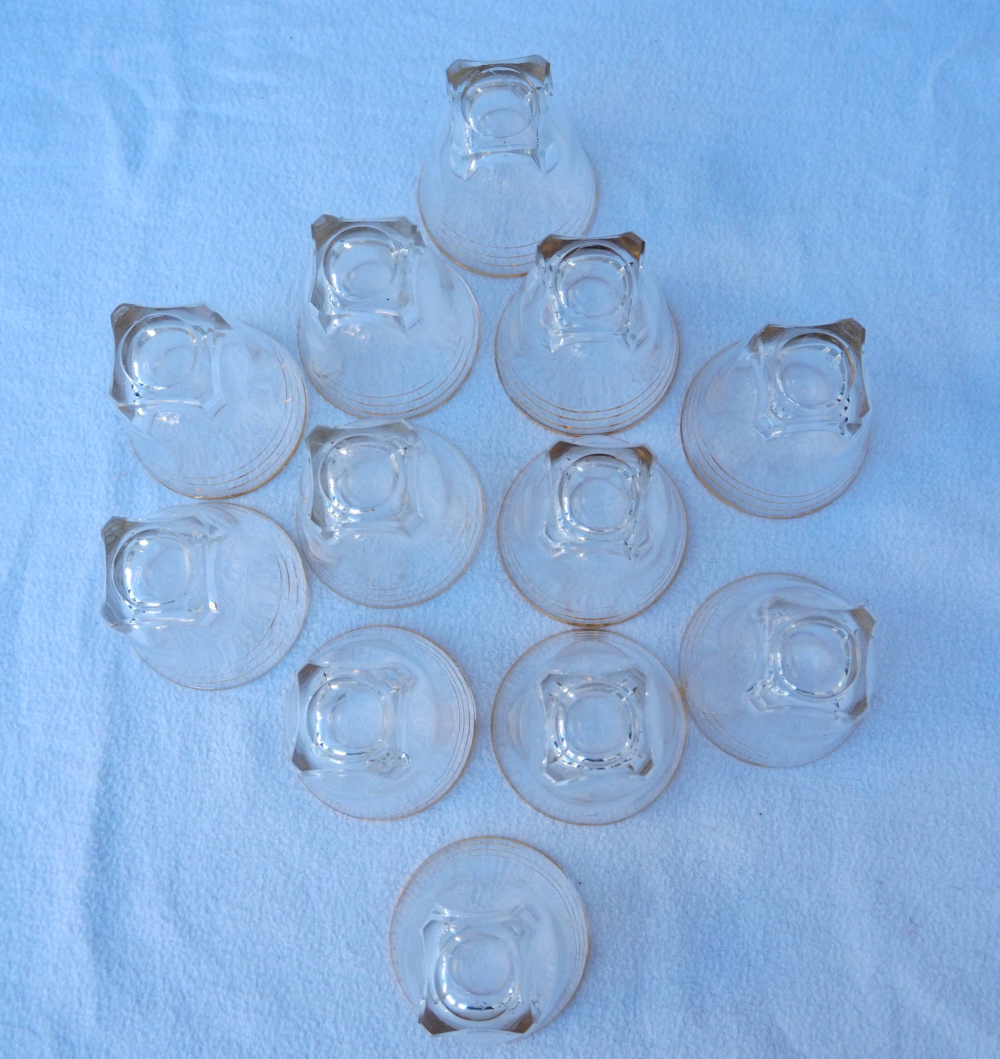 12 liqueur glasses with its golden rim from the 1950s-1960s