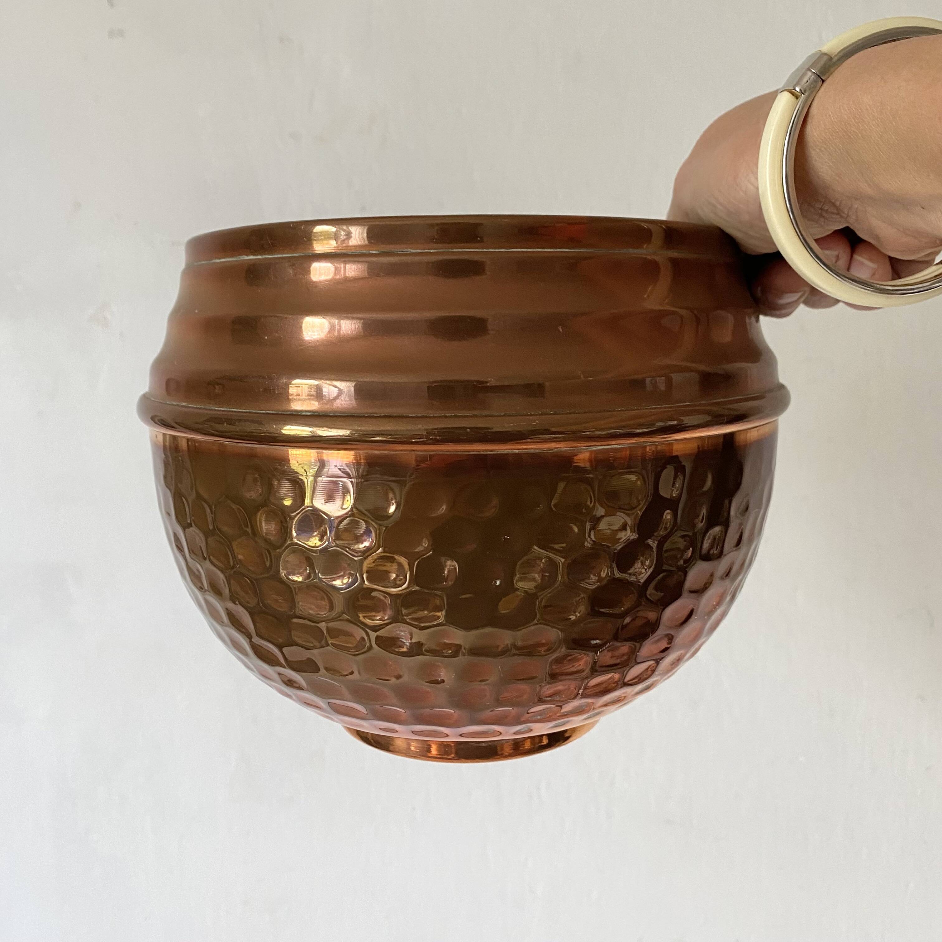 Villedieu hammered copper pot cover
