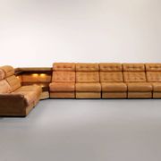 Superbe ensemble de canapés modulaires en cuir cognac des années 1970.