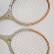 Paire de raquettes de badminton vintage, vers les années 1970.