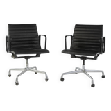 Paire noire (2) de chaises de bureau Herman Miller Original Eames EA318 avec bases à roulettes