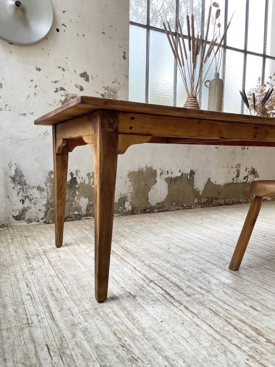 Farmhouse table with spindle legs 2.50m