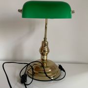 Desk lamp