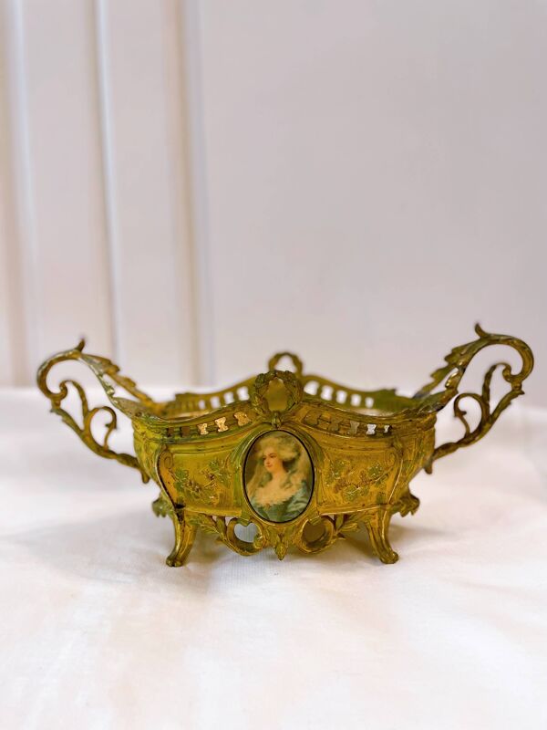 Antique jardinière ou Centre de table en recul