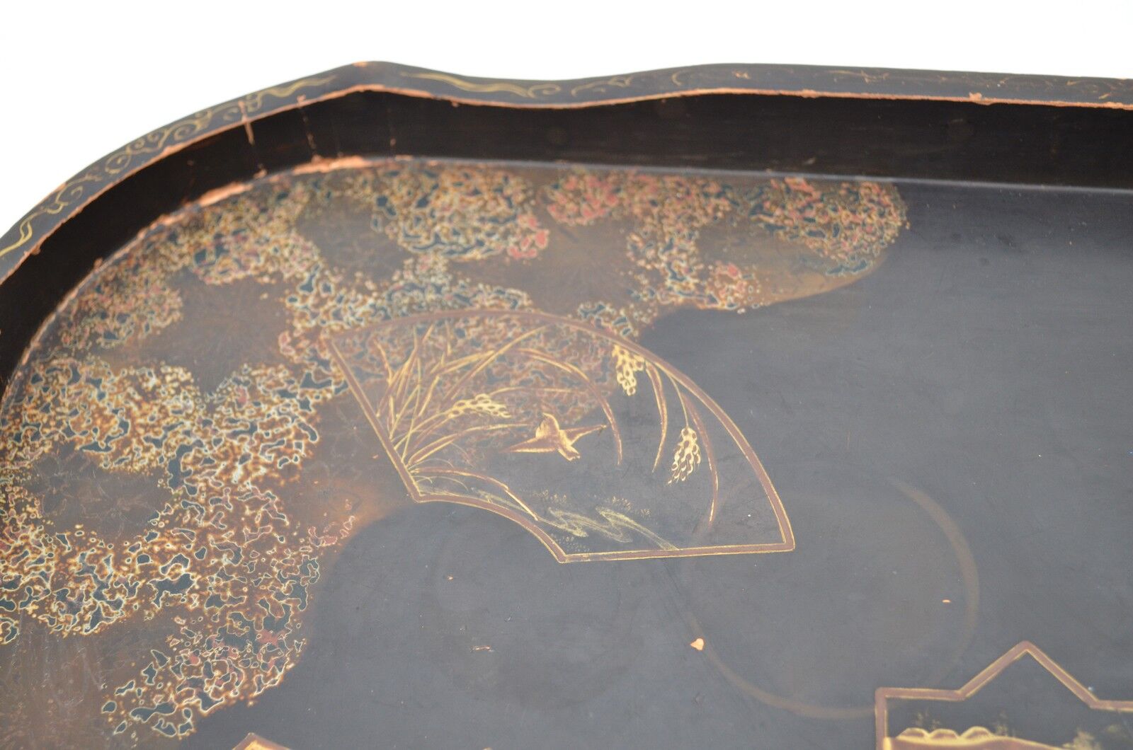 Japan - Antique lacquered wooden top