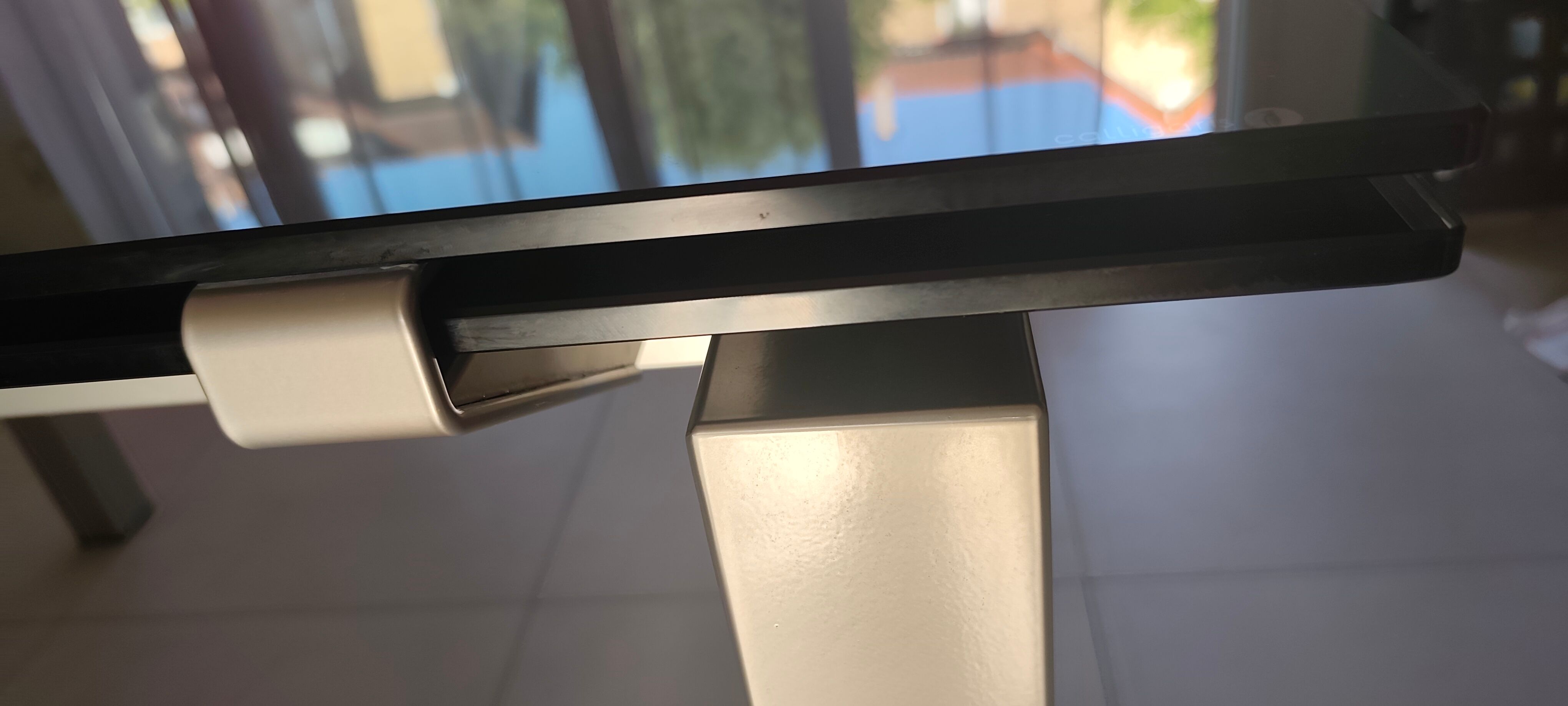 Table calligaris extensible métal/verre trempé