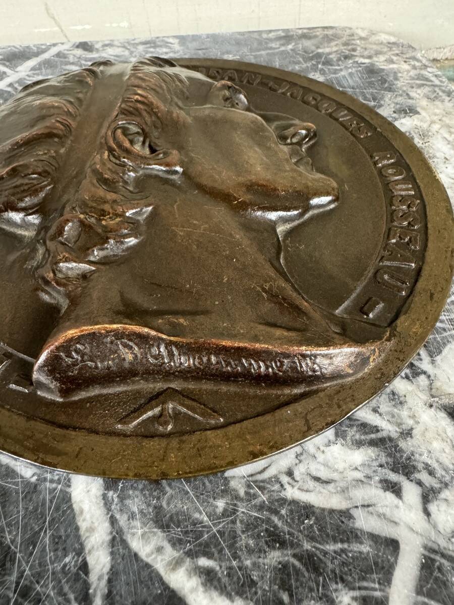 Pair of bronze medallions, Rouget de Lille and J.J. Rousseau