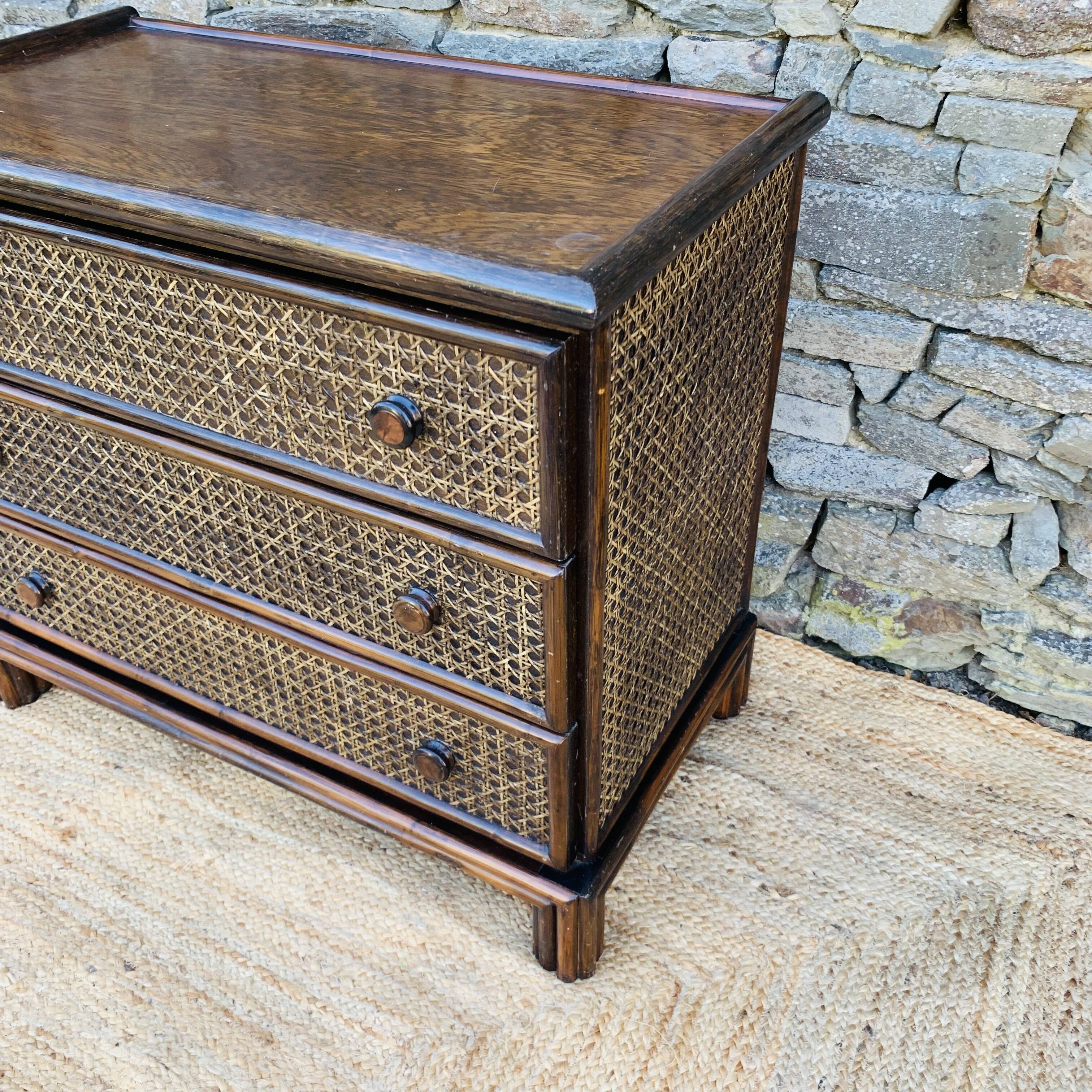 Vintage chest of drawers