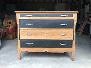 Art Deco chest of drawers