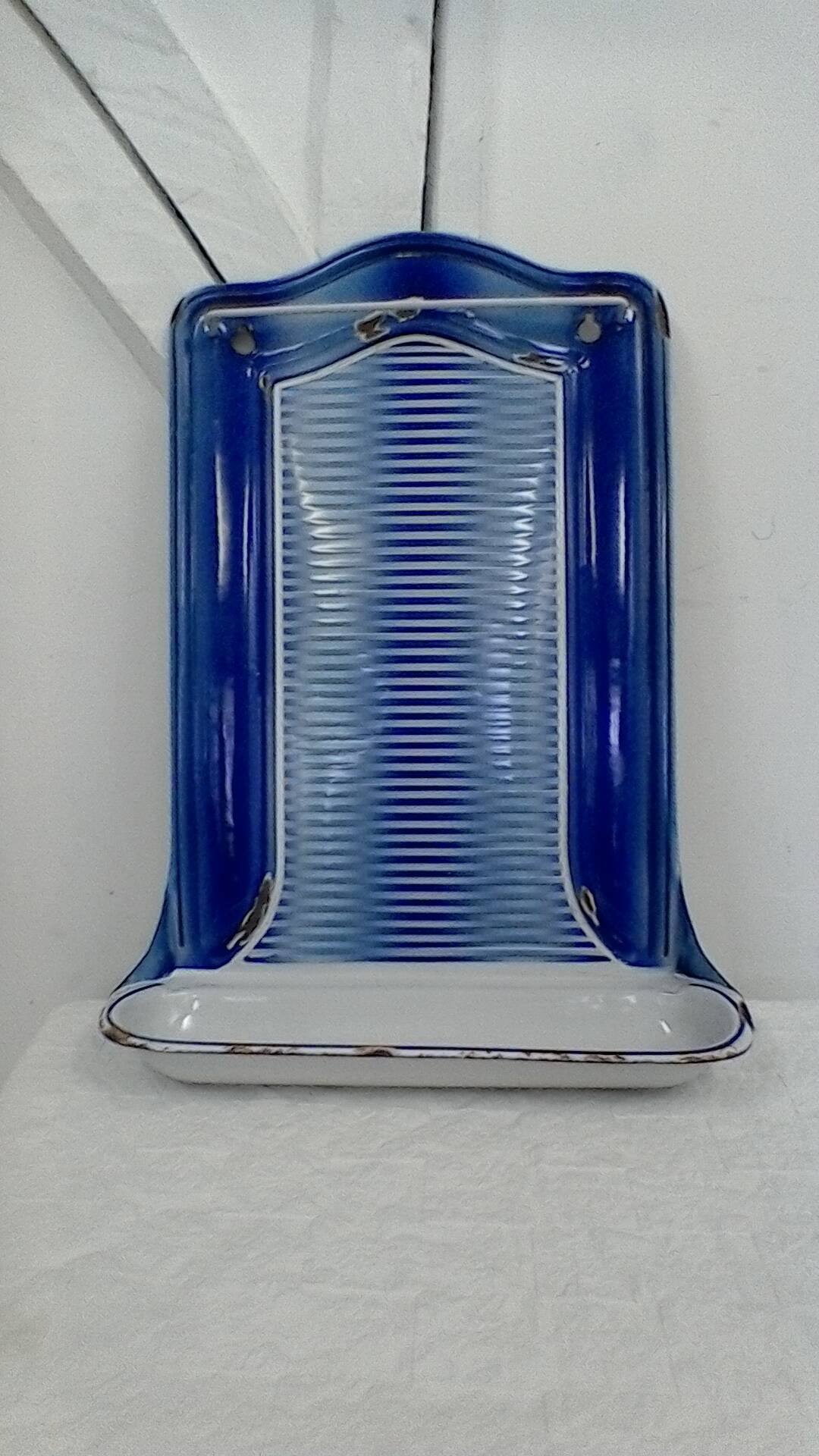 Kitchen utensil holder, enamel, vintage.