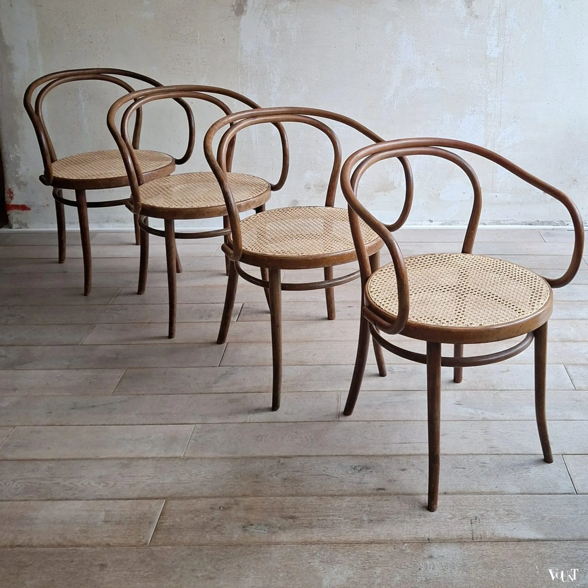 Ensemble de 4 chaises brunes 209, Ligna, années 1970
