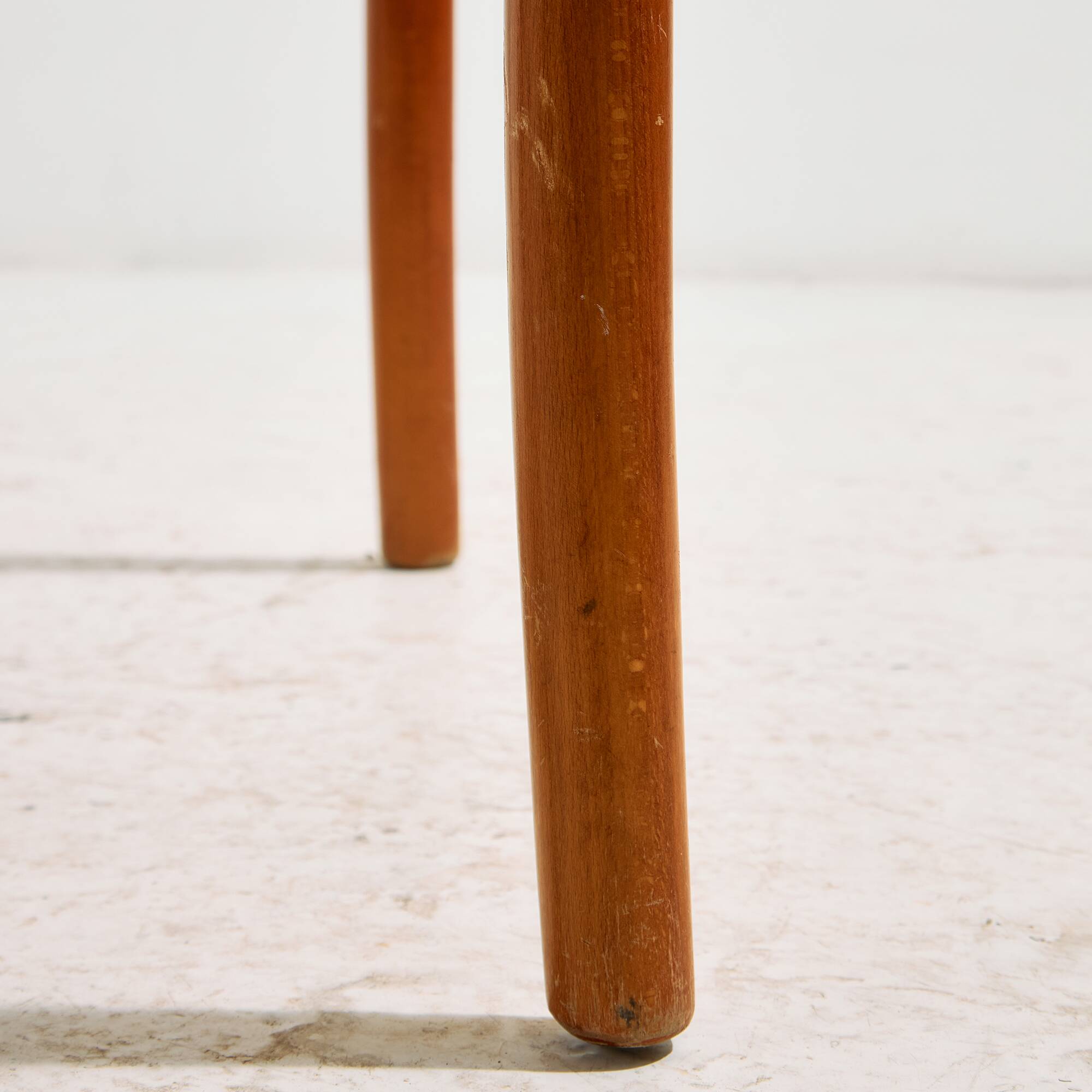 MK9799 Beech armchair