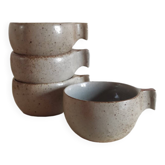 4 stoneware cups