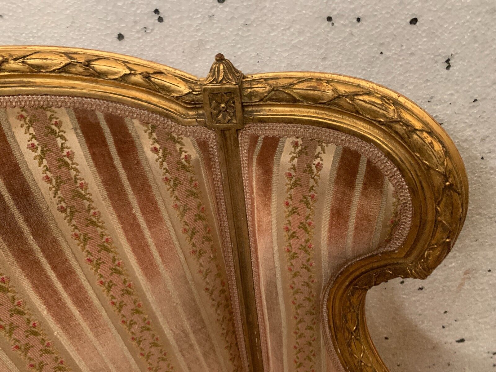 Louis xvi style shepherdess in gilded wood xx century