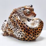Paire de jaguars combattants en céramique peinte à la main par Giovanni Ronzan, Italie