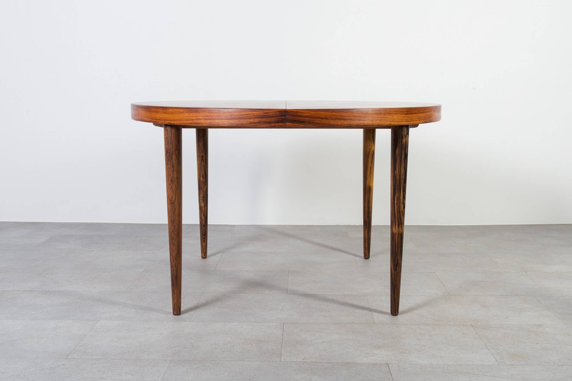 anish Mid-Century Dining Set – Teak Extension Table and 6 Chairs, 1960s