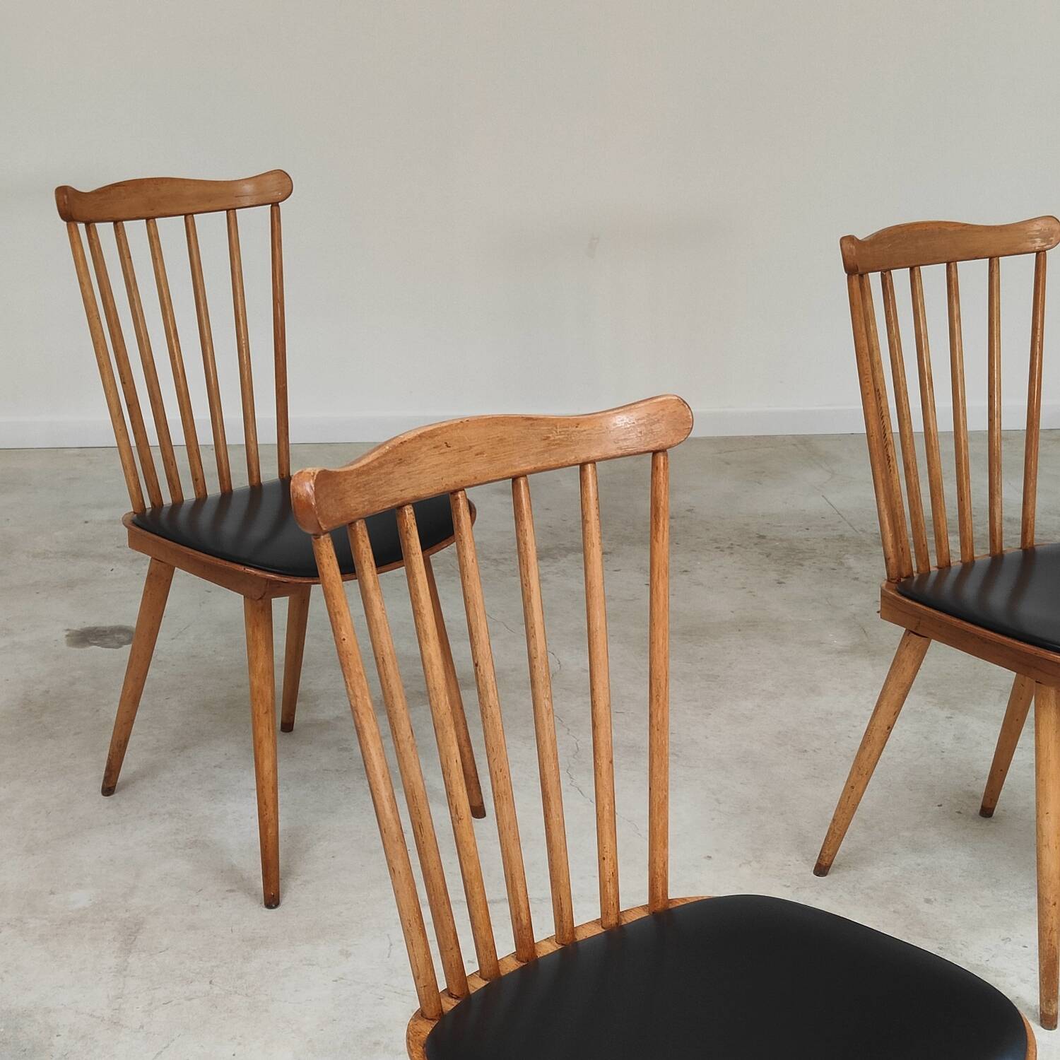 Set of 4 Baumann Menuet chairs in wood and compass feet