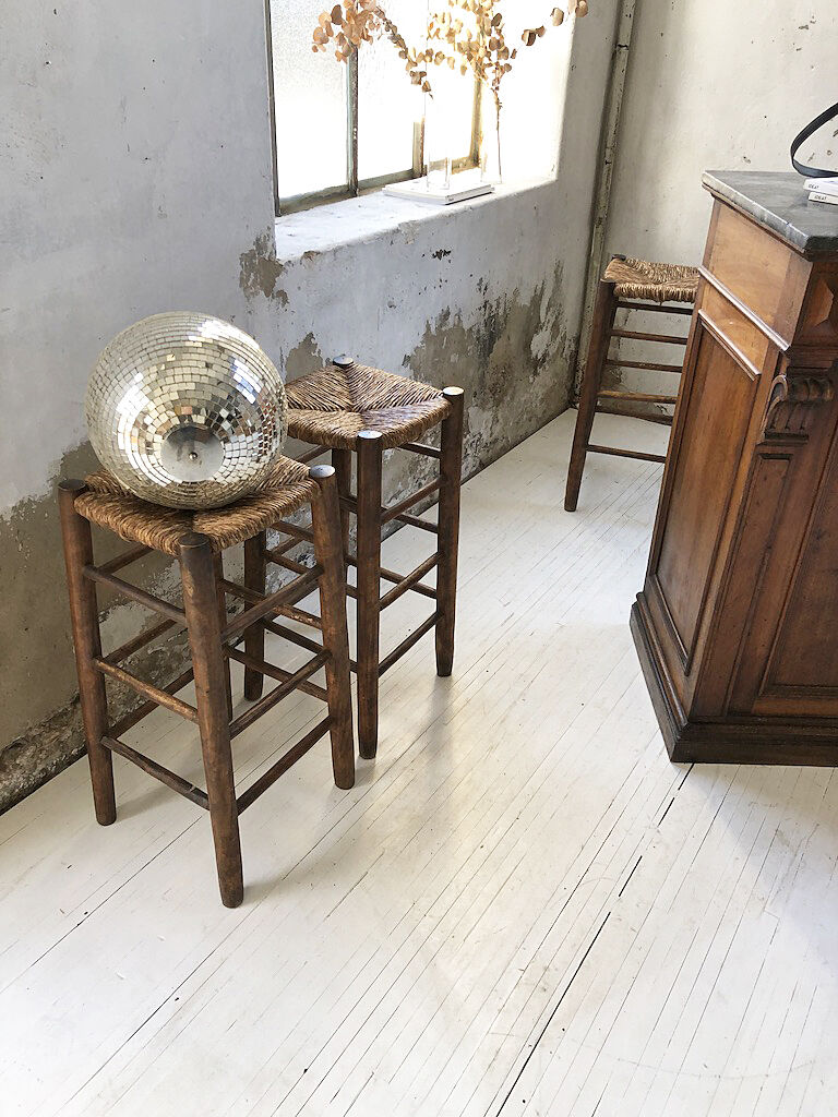 Set of 3 high straw stools