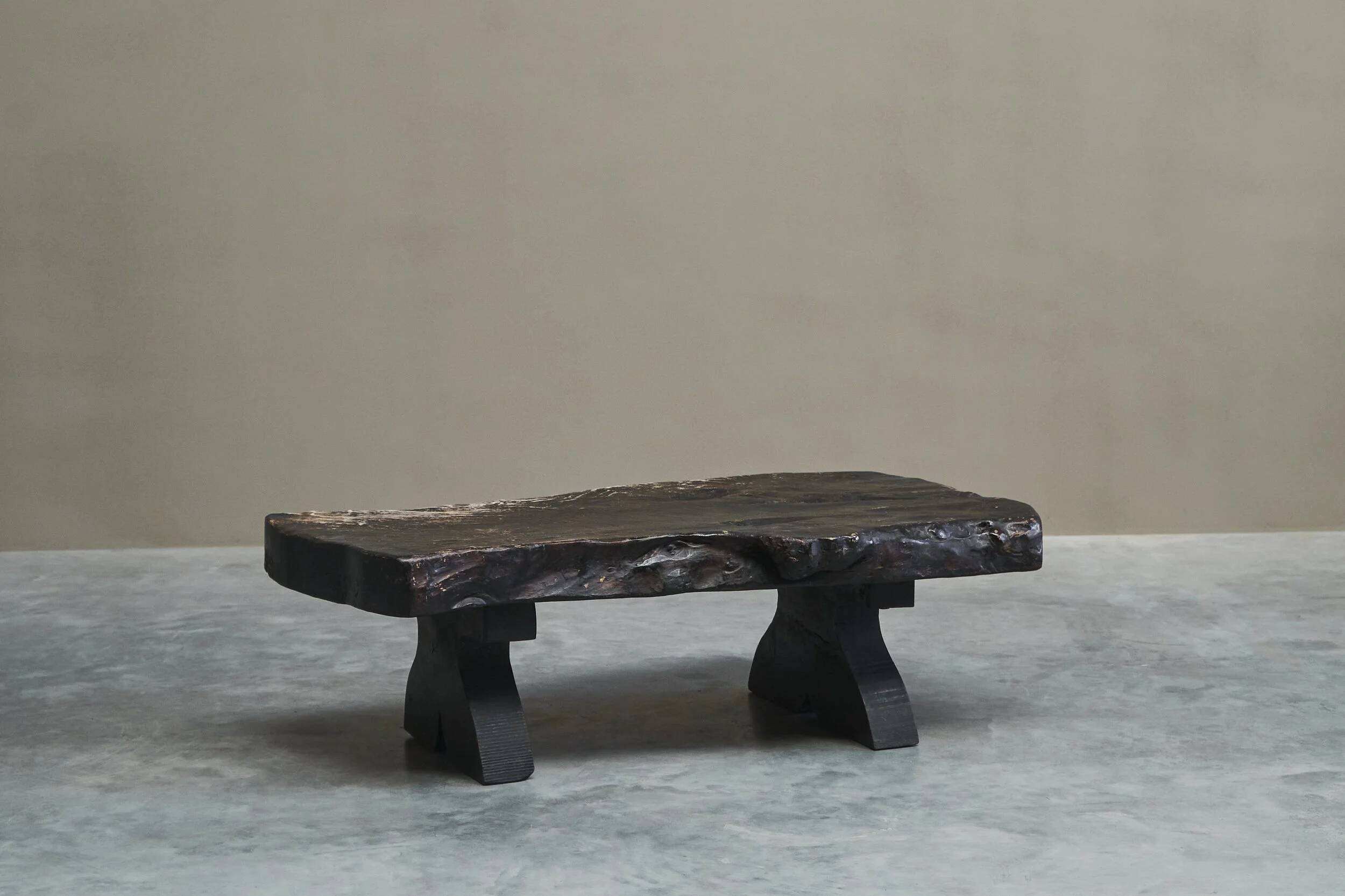 Sculptural coffee table in solid wood with natural edges, Europe, 1960s.