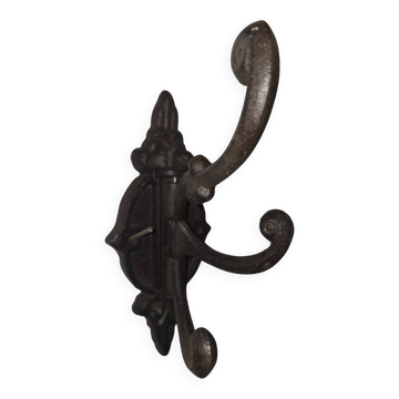 Circular coat rack in cast iron