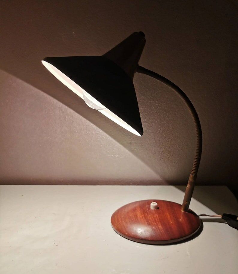 Lampe de bureau design avec abat-jour conique 1970