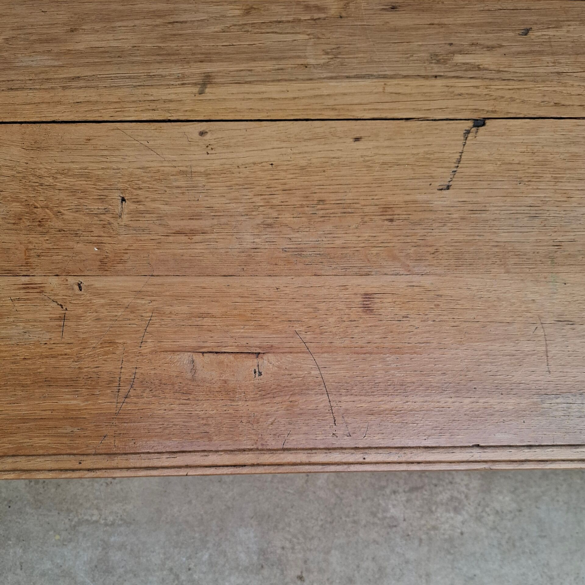 Oak farmhouse table 199cm x 89cm