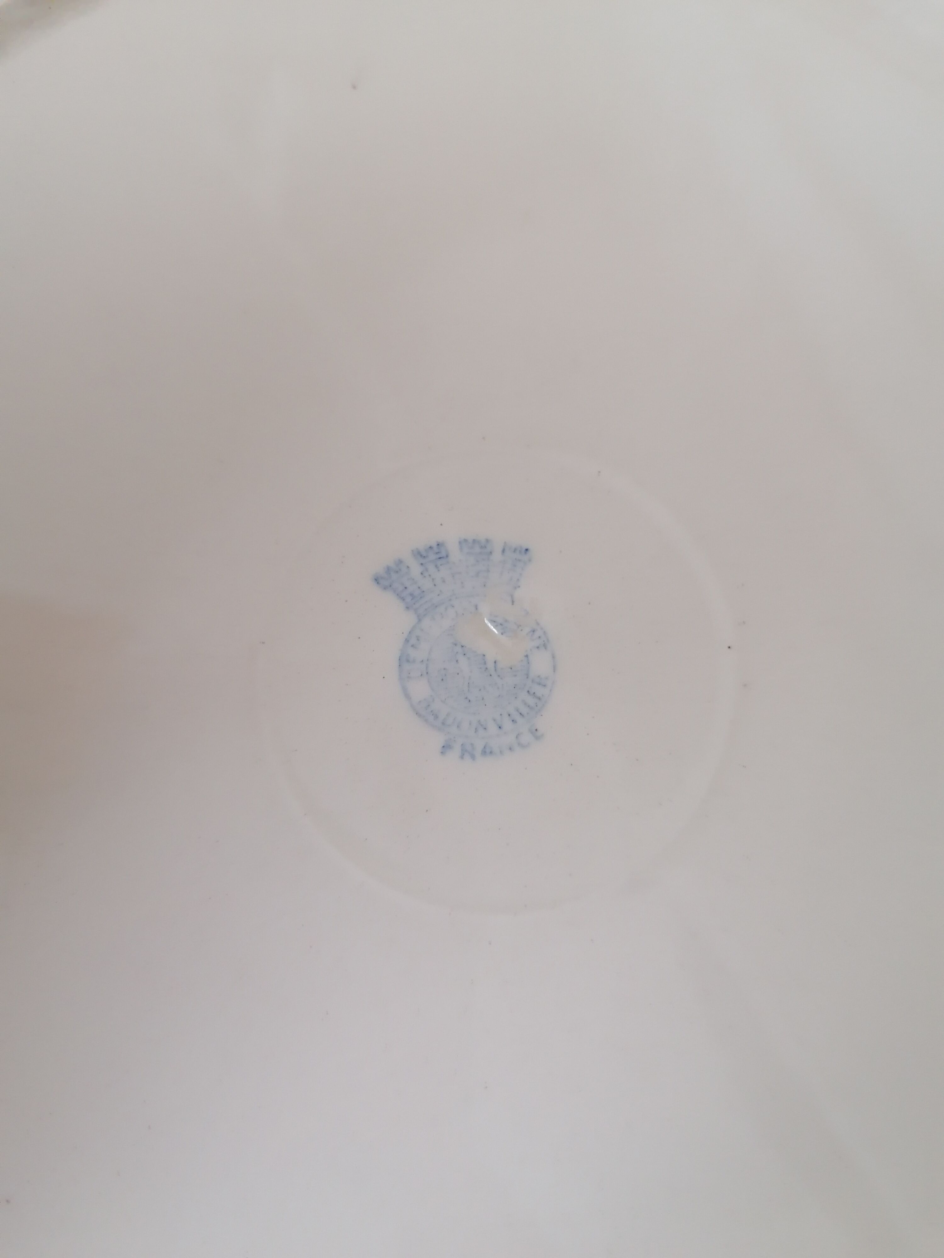 Badonviller earthenware round dish