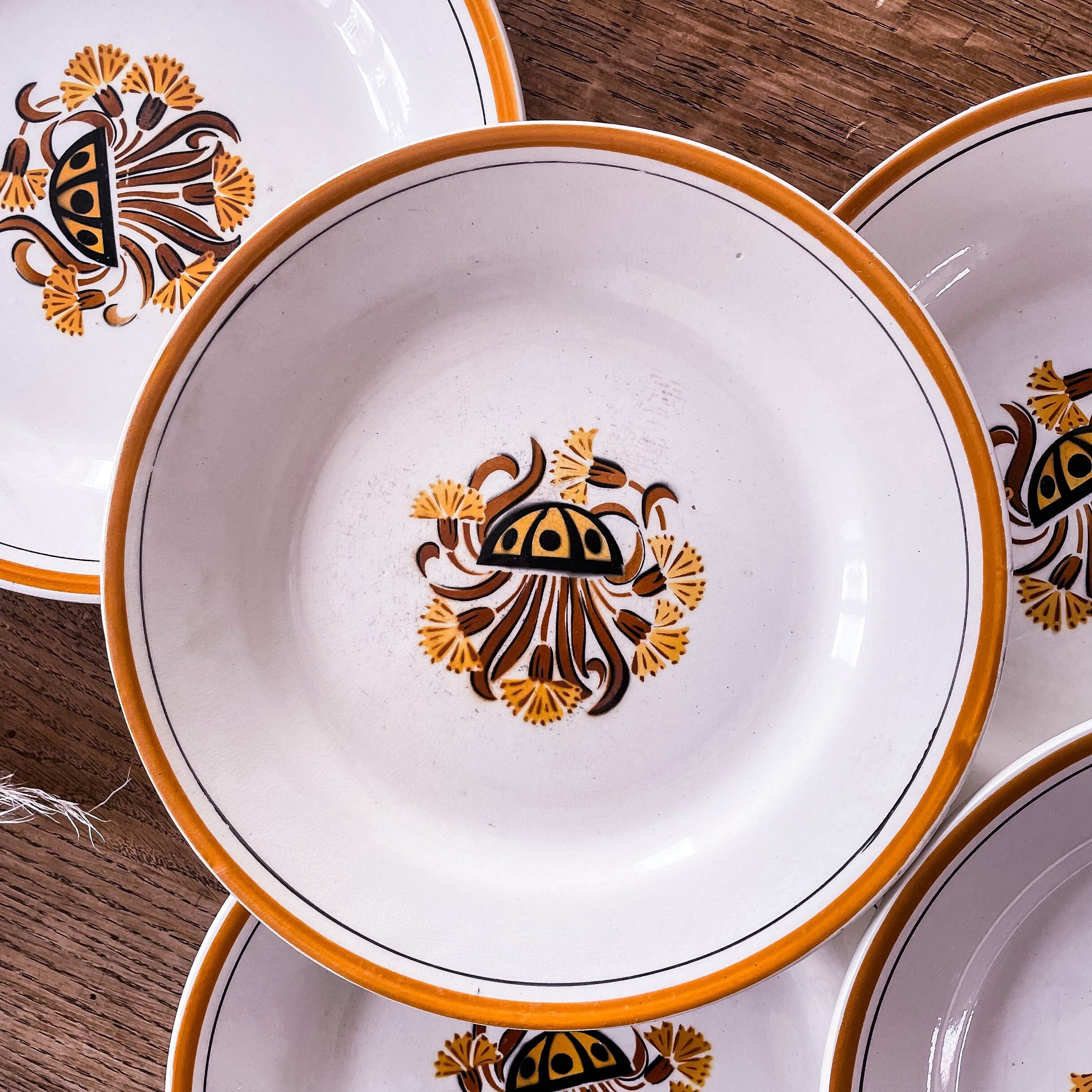 Suite of 6 Creole plates and montereau Oeillet