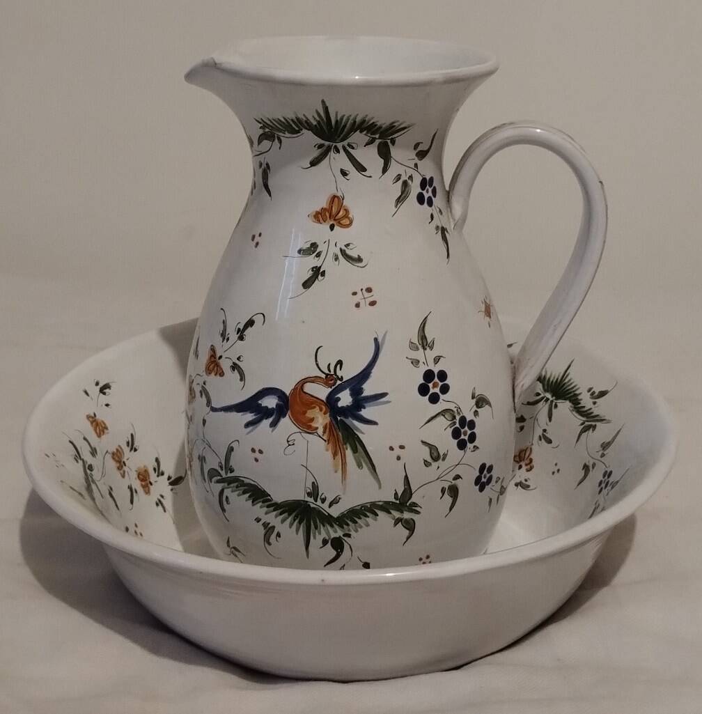 Moustiers pitcher and dish