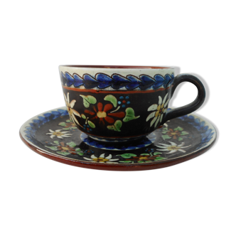 Ceramic cup and undercup