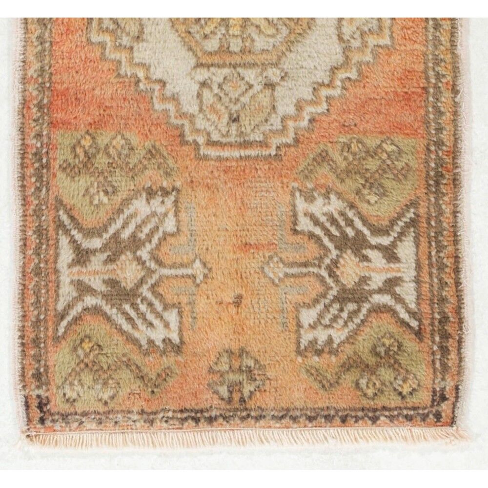 Handmade Accent Rug. Vintage Door Mat. Turkish Seat Cover. Entryway Mat. Kitchen Rug