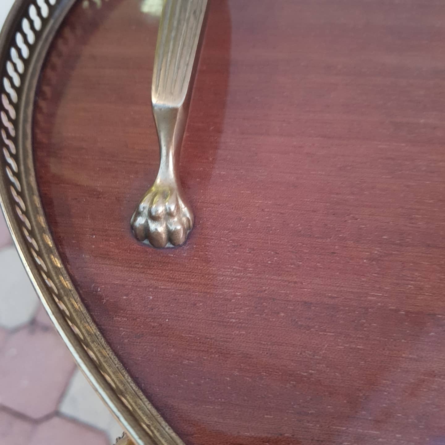 Classic serving table