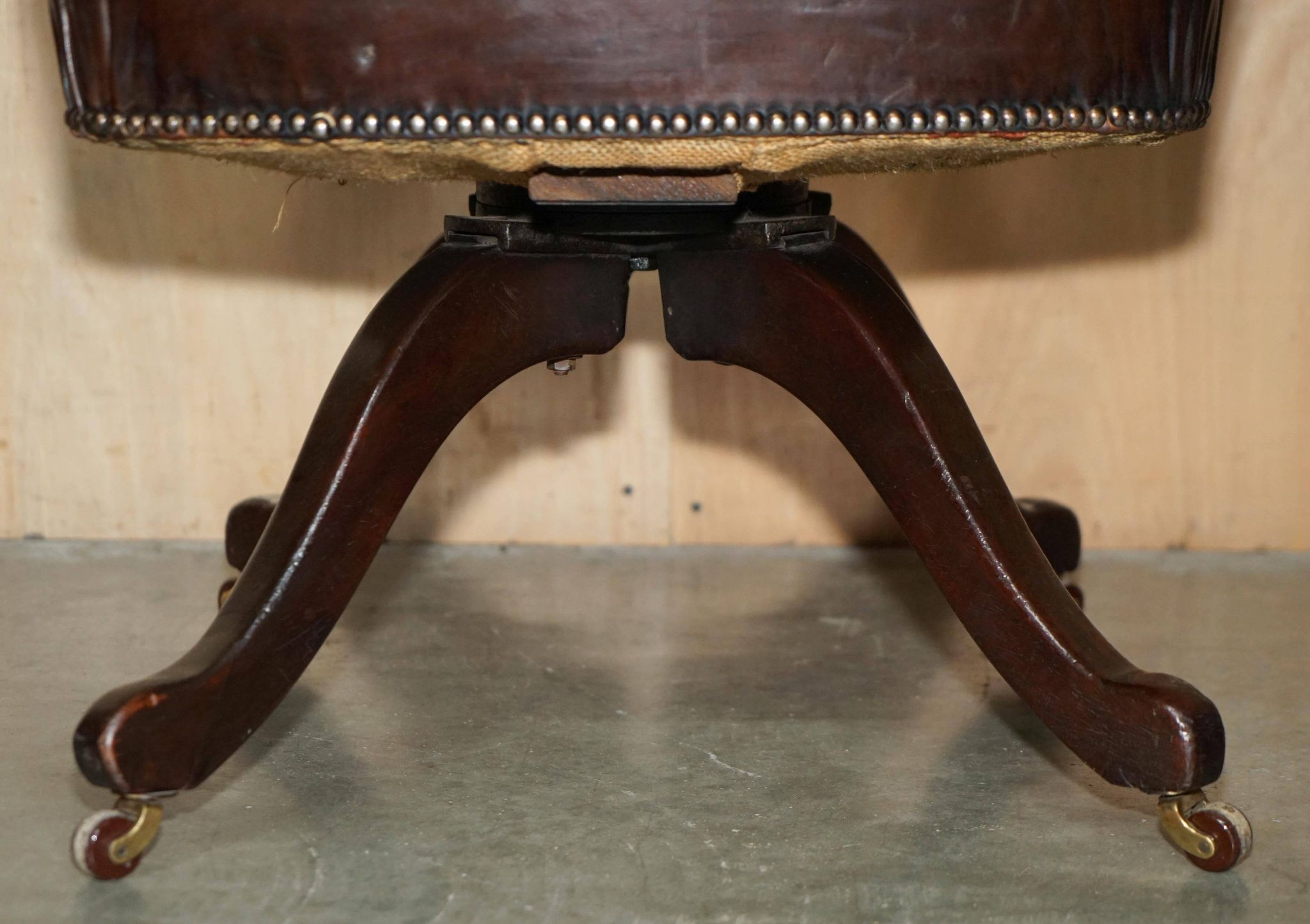 Fauteuil capitaine victorien antique cuir