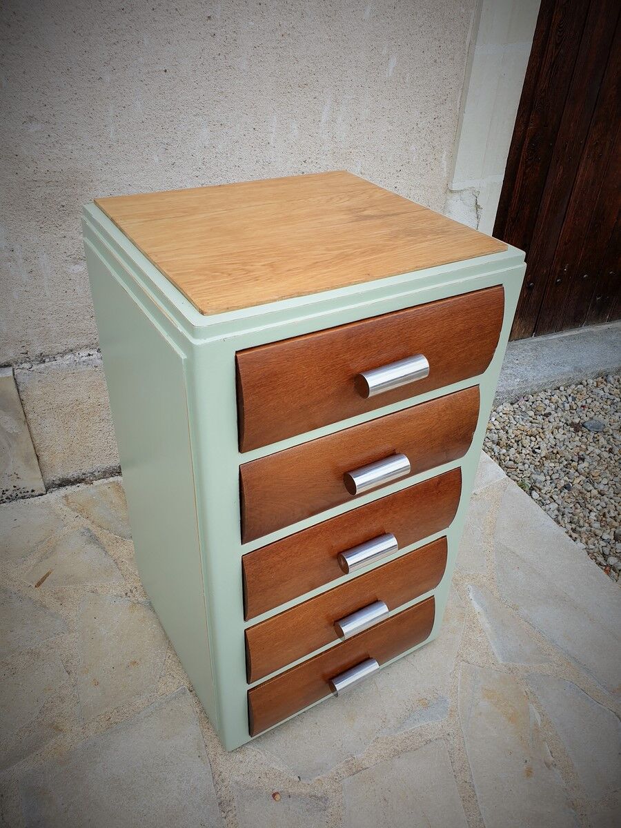 Vintage chest of drawers