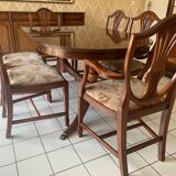 Table & chairs