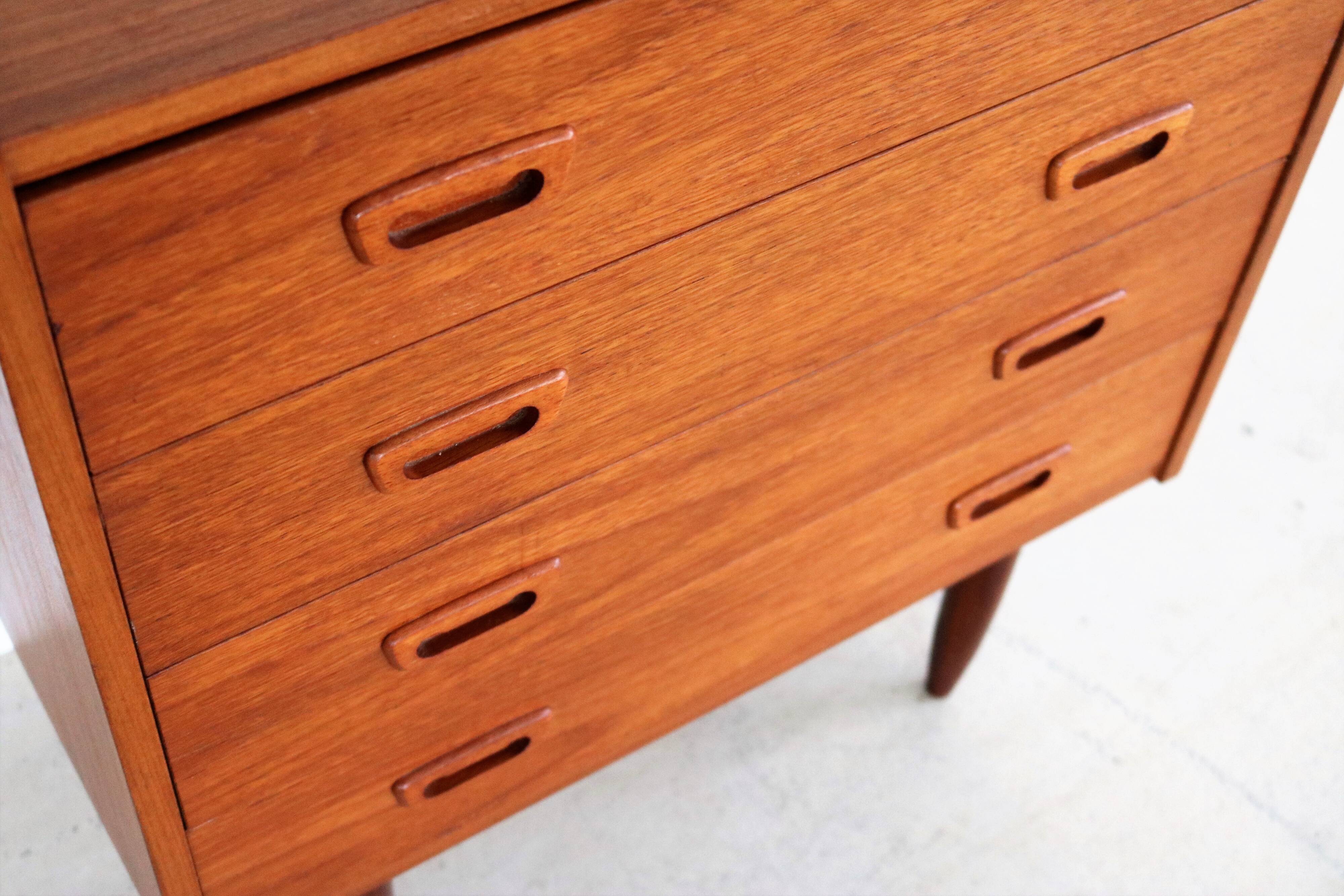 Vintage teak chest of drawers