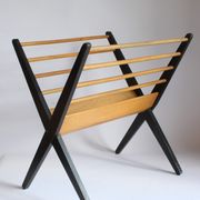 Foldable wooden magazine holder by Cees Braakman for Pastoe, the Netherlands 1950s.