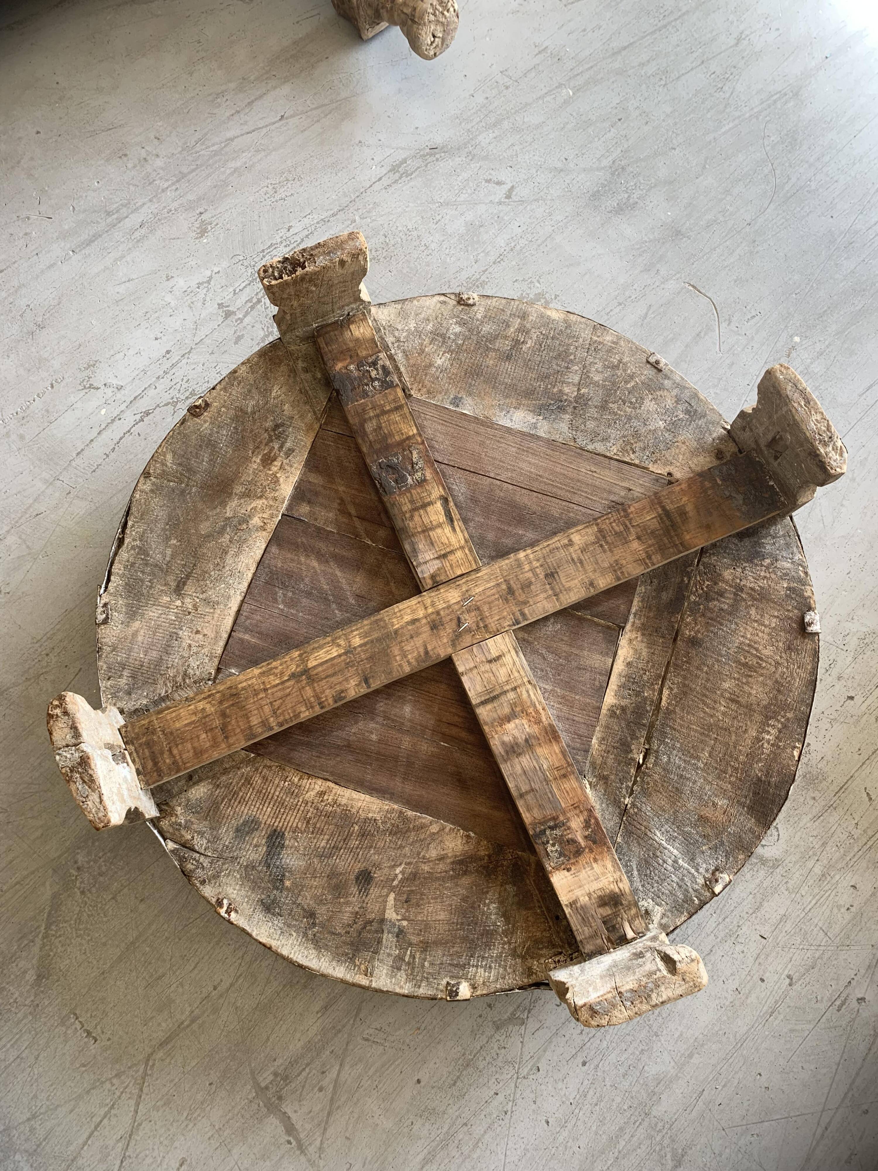 Chakki - Old coffee table n°14