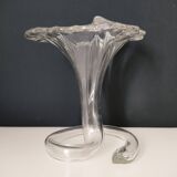 Flared glass vase rotating foot