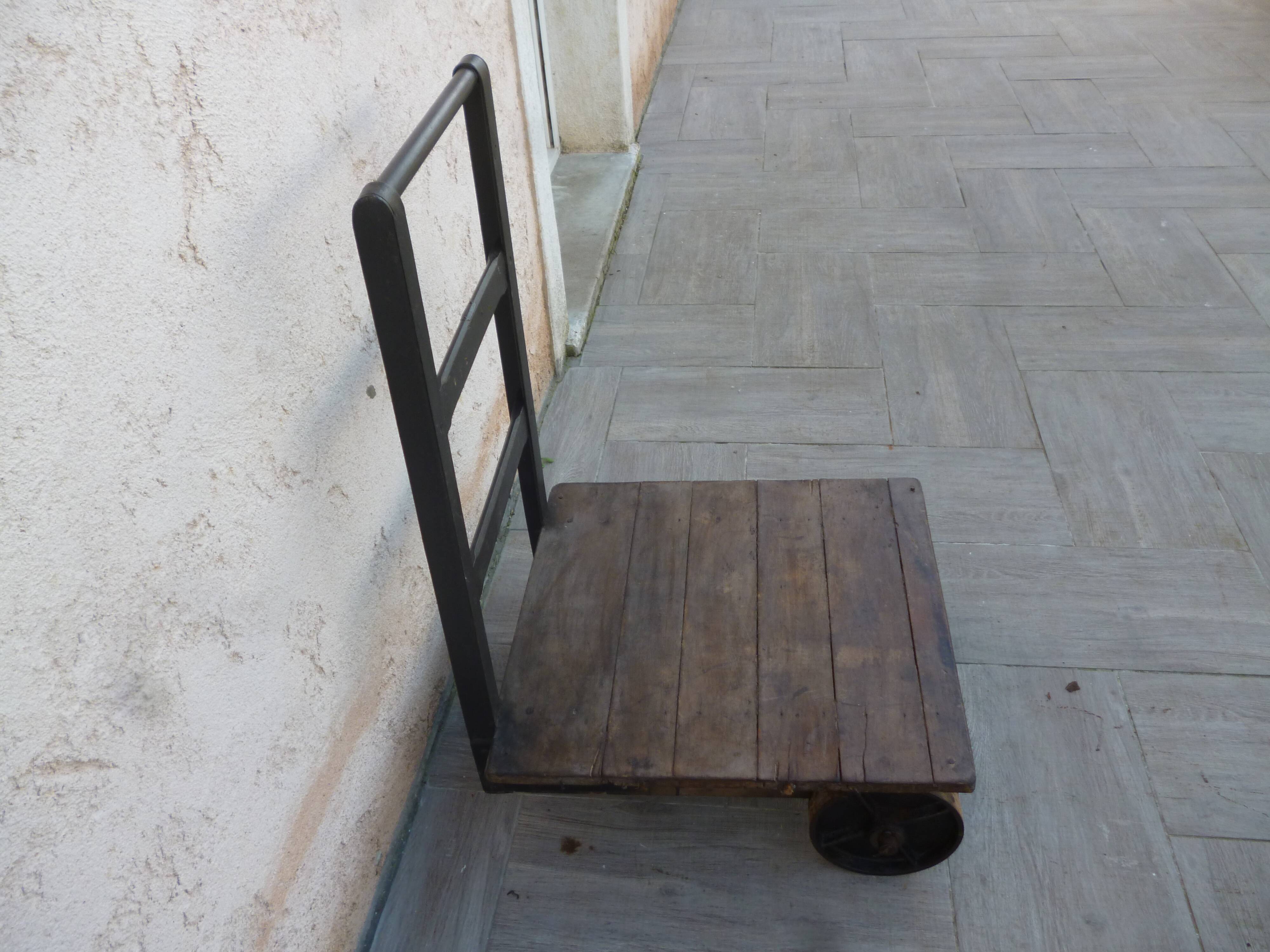 industrial trolley: coffee table